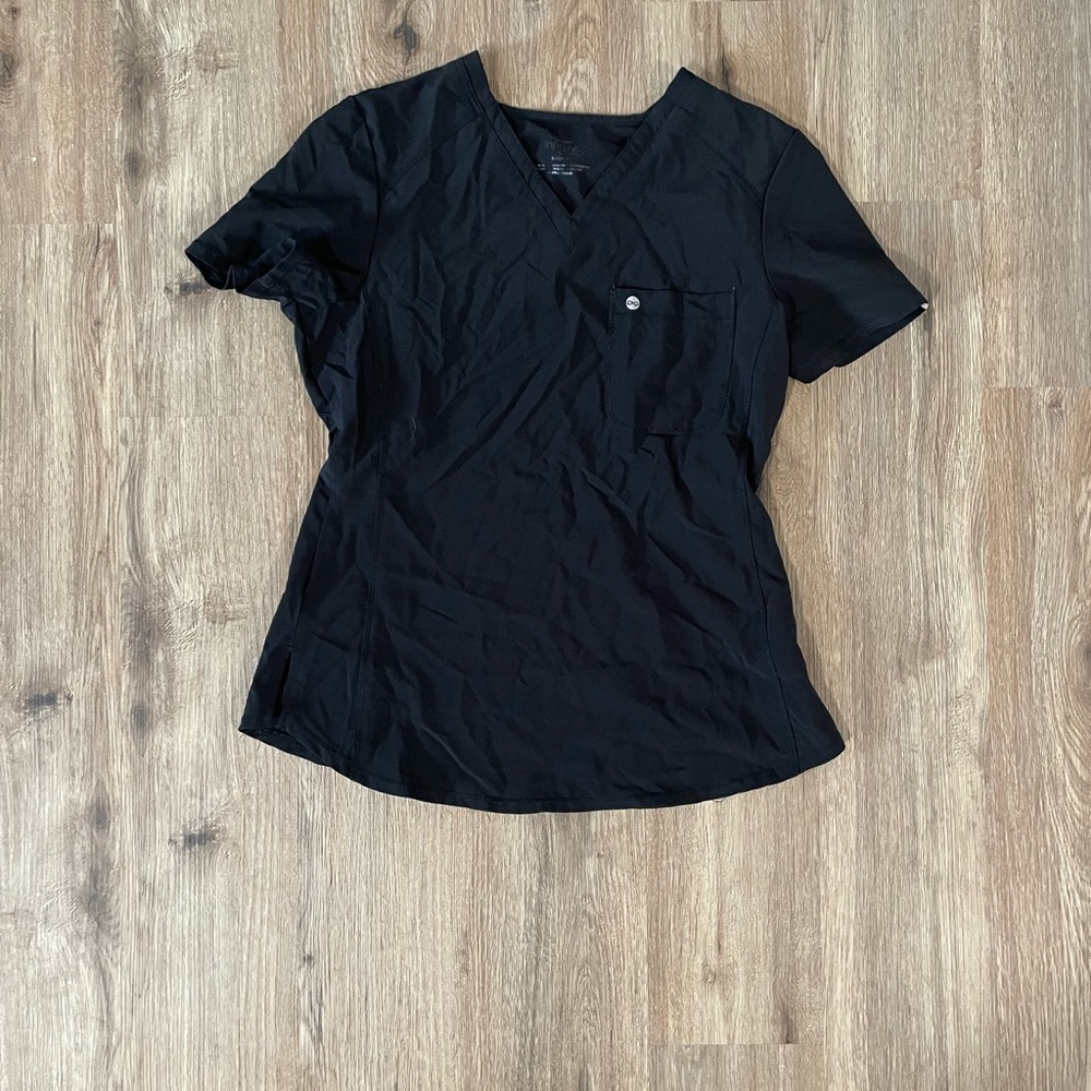 Scrub top